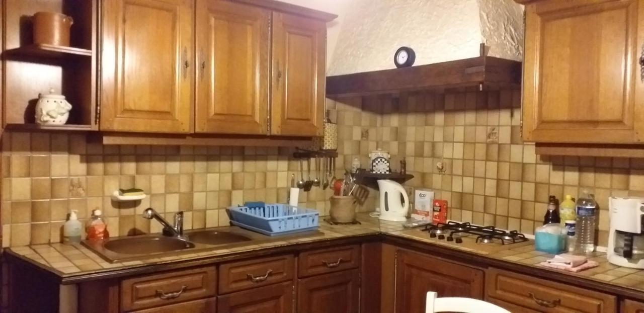 Maison Pour Nombreuses Personnes Pousseaux 외부 사진